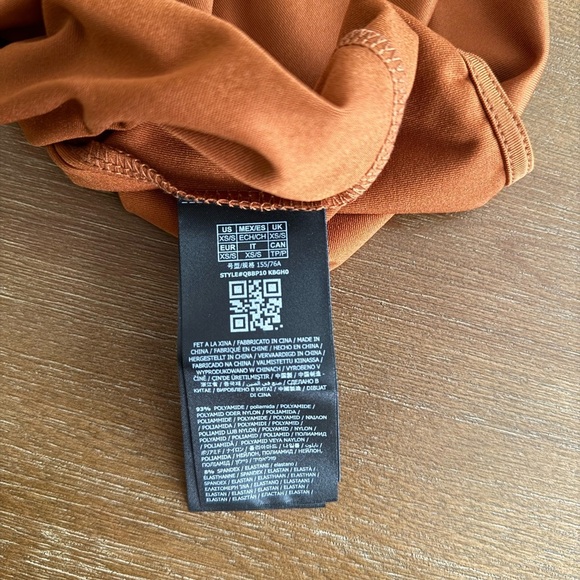 Guess Orange Scoop Neck Short Sleeve Ania Seamless Bodysuit NWT - Picture 11 of 11